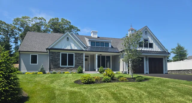 $2,000,000 | 26 Country Club Lane, Mashpee, MA 02649