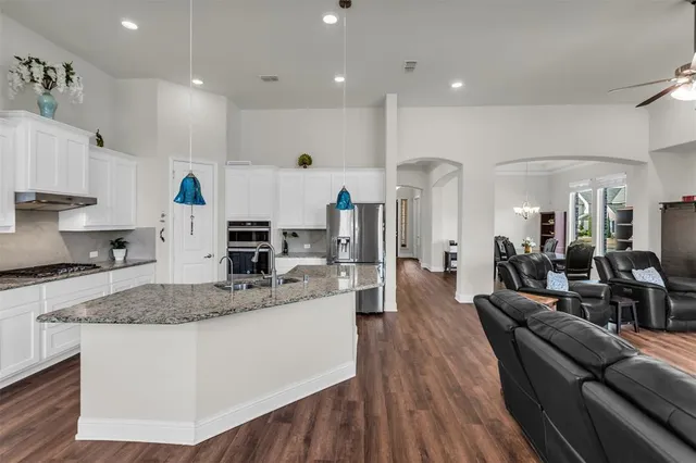 $627,900 | 13784 Carmenita Drive, Frisco, TX 75035