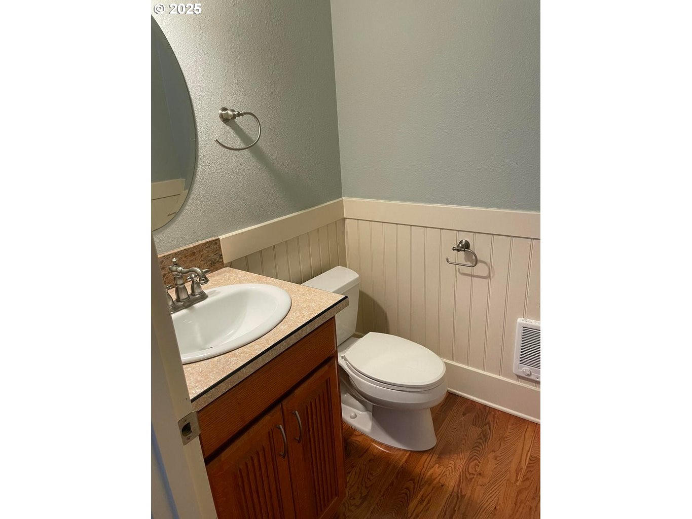 409 Evergreen Avenue Garibaldi, OR 97118 - Photo 19 of 48 a bathroom with a sink and a mirror