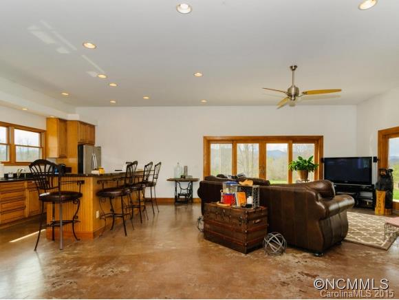 1801 Turnpike Road Marshall, NC 28753 - Photo 18 of 24 Gallery Image 18