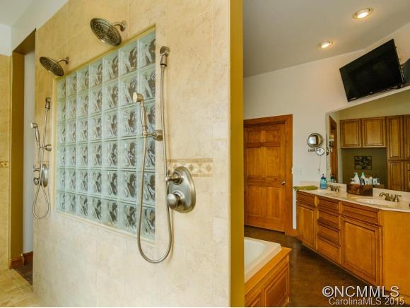1801 Turnpike Road Marshall, NC 28753 - Photo 20 of 24 Gallery Image 20