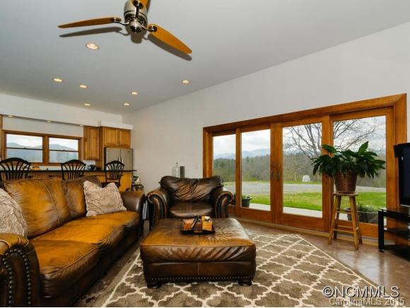 1801 Turnpike Road Marshall, NC 28753 - Photo 4 of 24 Gallery Image 4