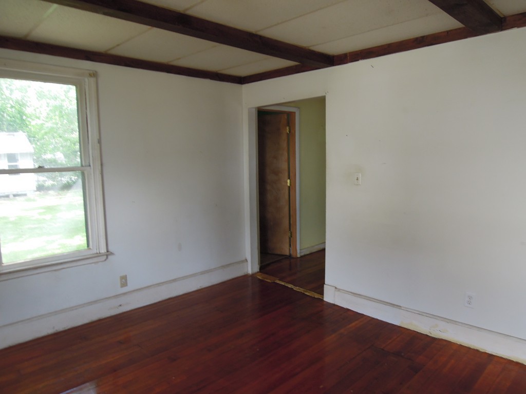 45 Wilton Street Springfield, MA 01109 - Photo 7 of 21
