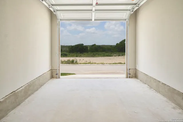 $1,395 | 482 Abigail Alley, San Antonio, TX 78253