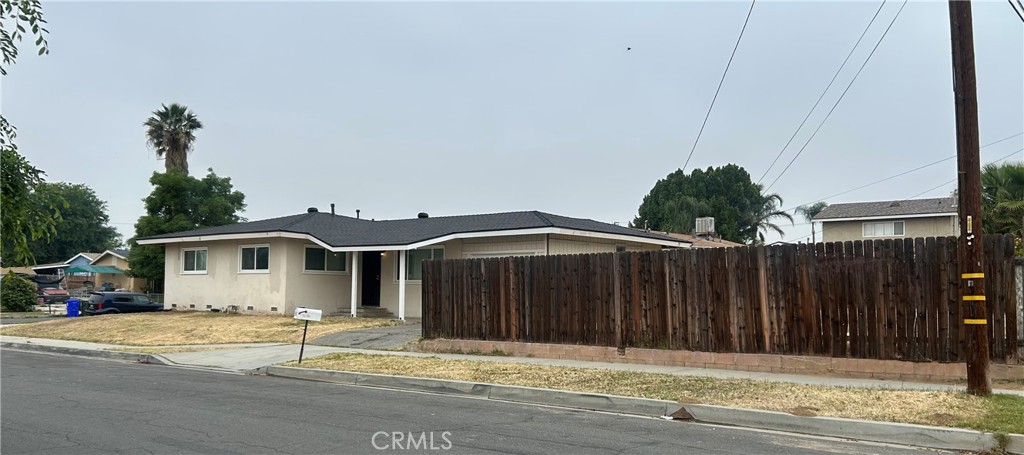 390 East Carter Street Rialto, CA 92376 - Photo 2 of 18