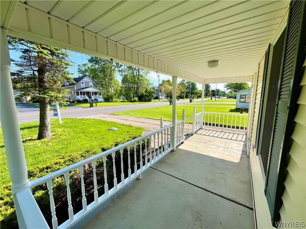 2554 Niagara Road Niagara Falls, NY 14304 - Photo 3 of 27