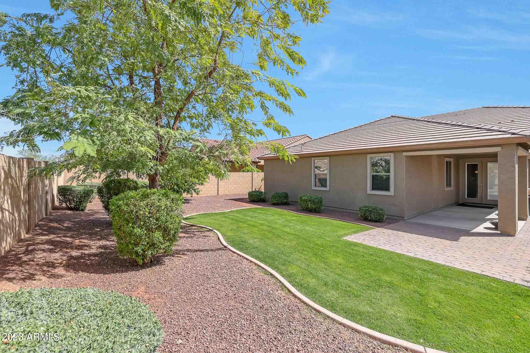 16072 West Almeria Road Goodyear, AZ 85395 - Photo 3 of 33 C (4)