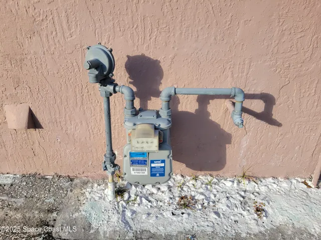 $2,095 | 5120 Volusia Avenue, Titusville, FL 32780