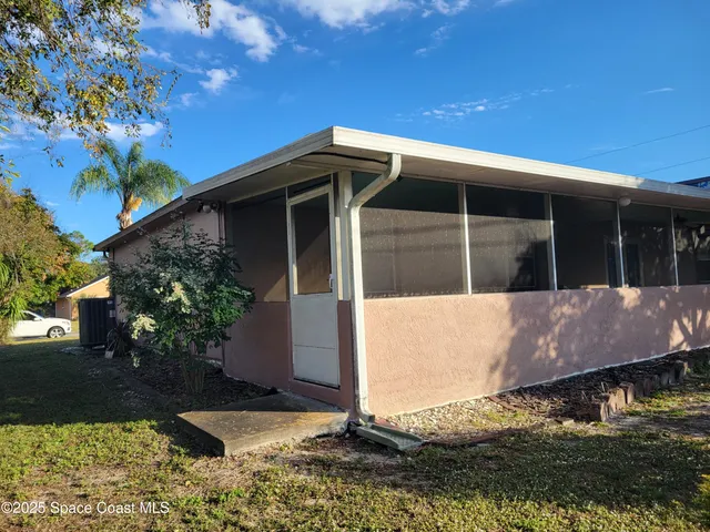 $2,095 | 5120 Volusia Avenue, Titusville, FL 32780