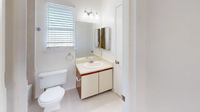 $1,799 | 1015 East Yager Lane, Unit 157, Austin, TX 78753