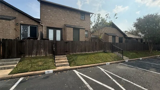 $1,799 | 1015 East Yager Lane, Unit 157, Austin, TX 78753