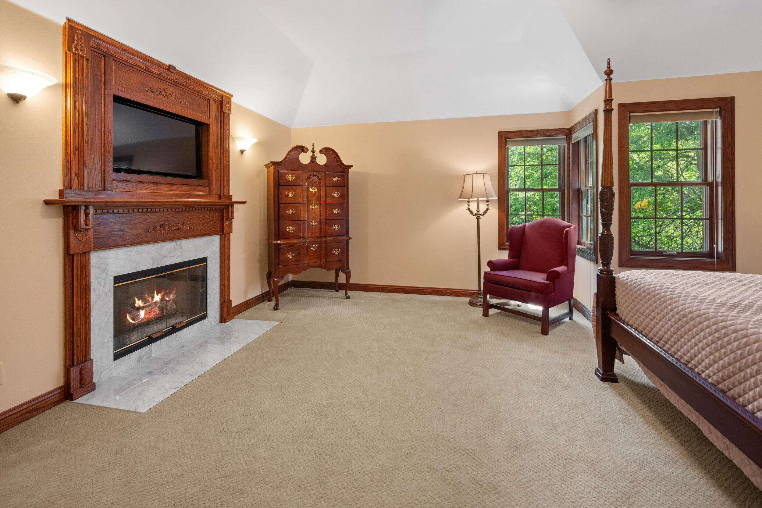 N27W5230 Hamilton Road Cedarburg, WI 53012 - Photo 44 of 67 Upper Primary Bedroom