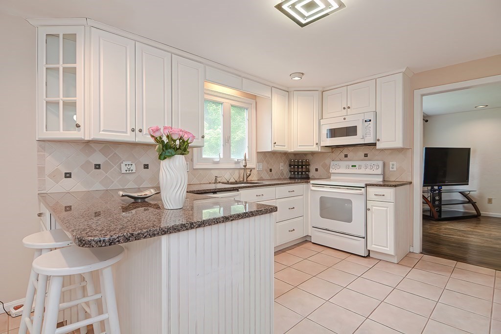 24 Condor Road Sharon, MA 02067 - Photo 11 of 42 Gallery Image 11