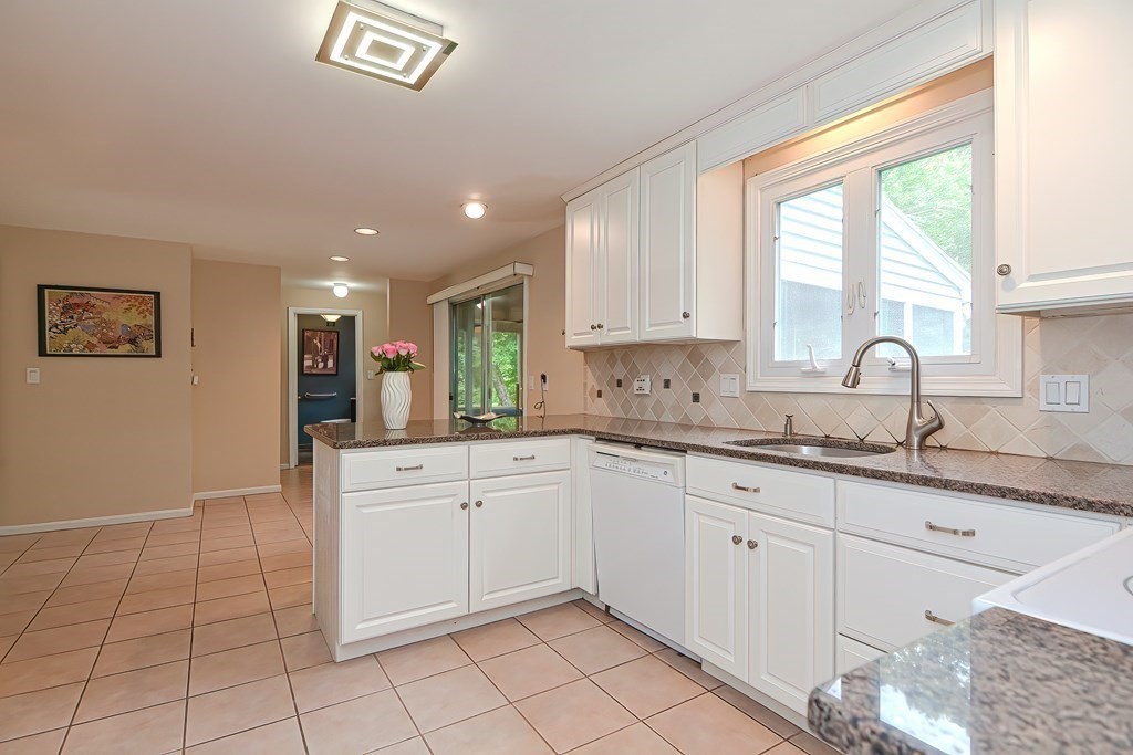 24 Condor Road Sharon, MA 02067 - Photo 12 of 42 Gallery Image 12