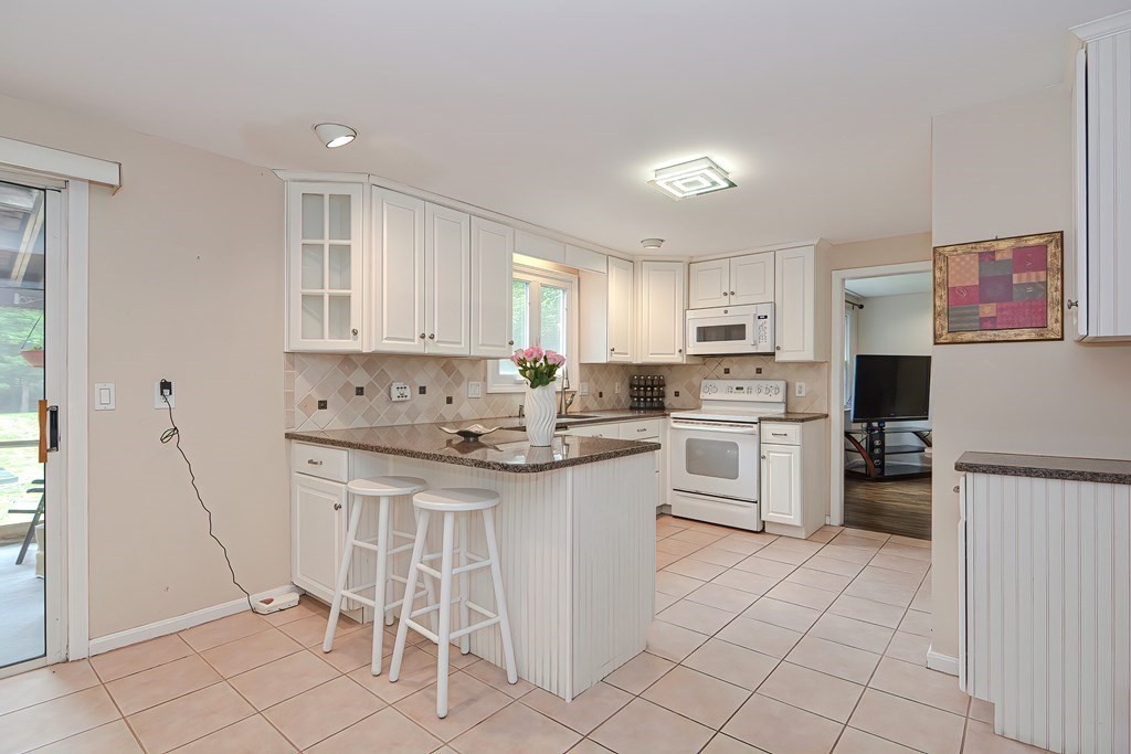 24 Condor Road Sharon, MA 02067 - Photo 14 of 42 Gallery Image 14