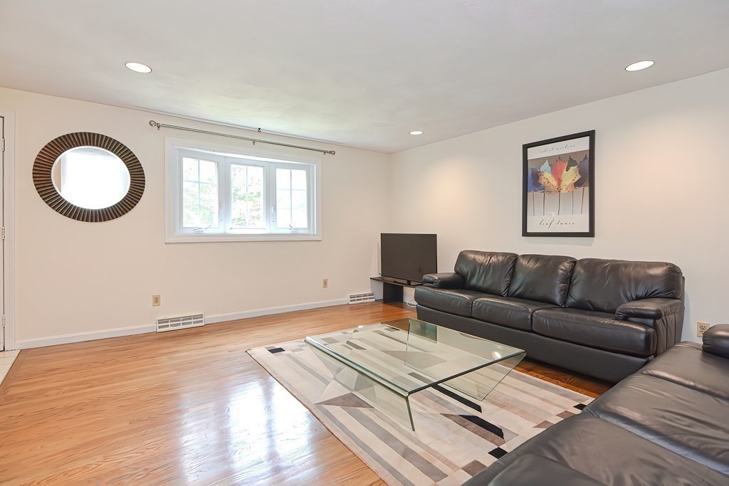 24 Condor Road Sharon, MA 02067 - Photo 6 of 42 Gallery Image 6