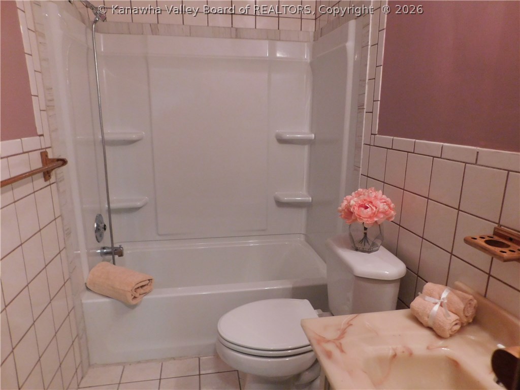 116 Russell Avenue Racine, WV 25165 - Photo 9 of 11 Gallery Image 9