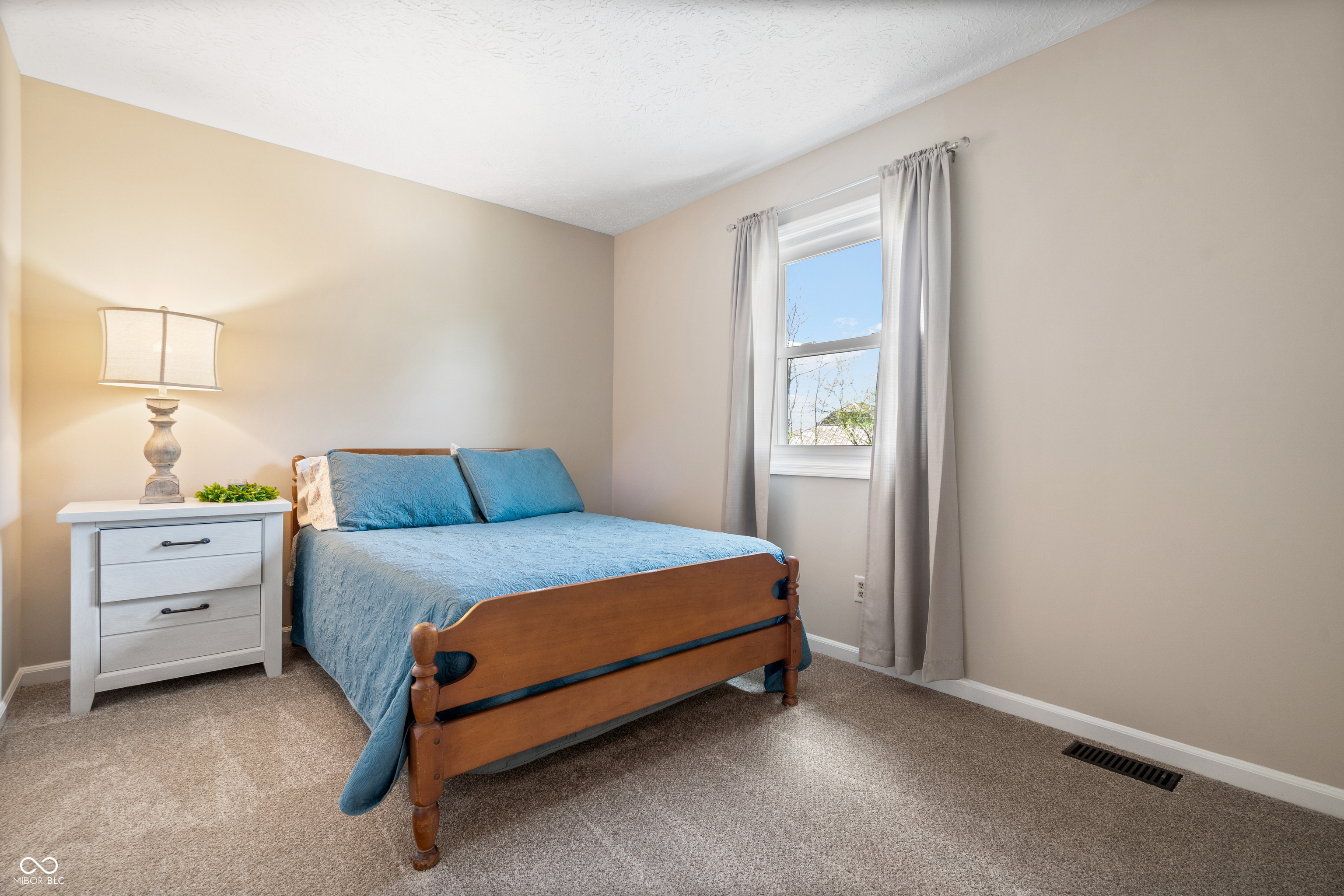 11810 Wainwright Boulevard Fishers, IN 46038 - Photo 16 of 36