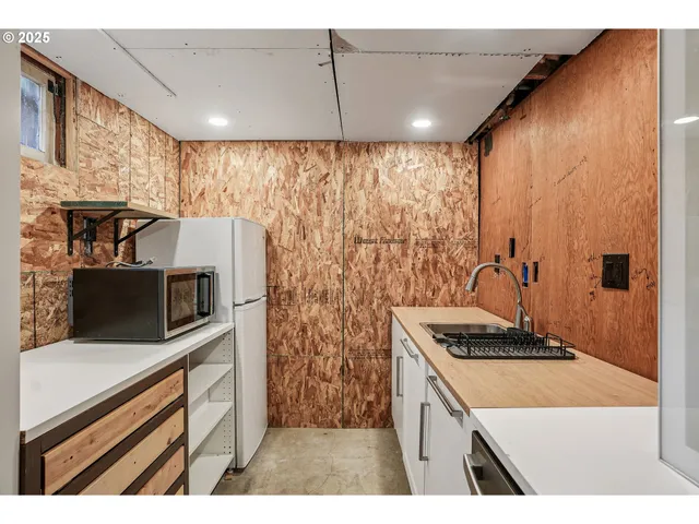 $474,900 | 3249 Northeast 111th Drive, Portland, OR 97220