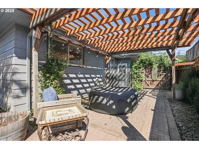 $474,900 | 3249 Northeast 111th Drive, Portland, OR 97220