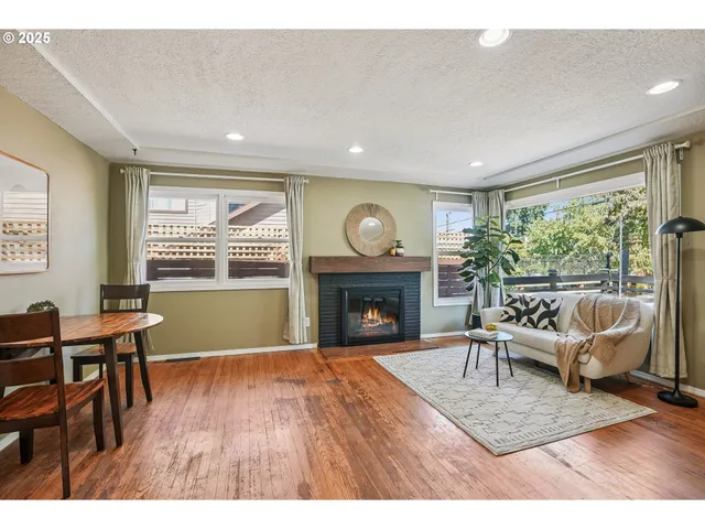 $474,900 | 3249 Northeast 111th Drive, Portland, OR 97220