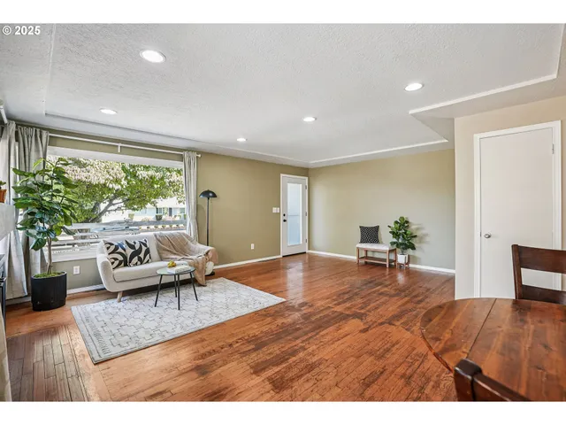 $474,900 | 3249 Northeast 111th Drive, Portland, OR 97220