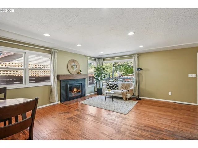 $474,900 | 3249 Northeast 111th Drive, Portland, OR 97220