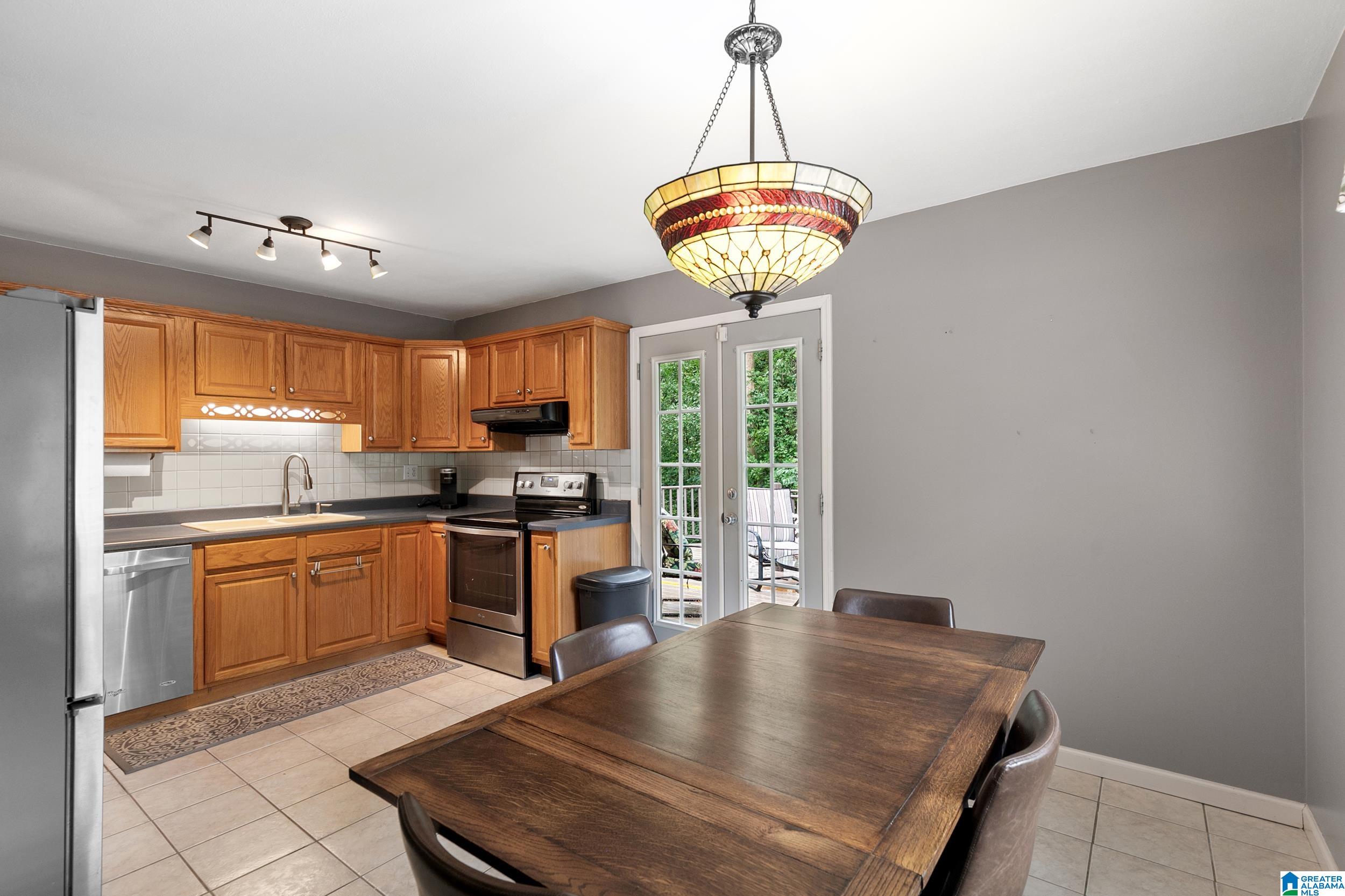 2004 Kenneth Street Fultondale, AL 35068 - Photo 8 of 27