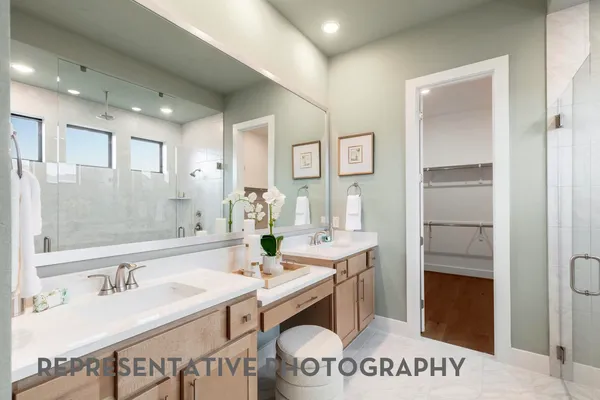 $569,900 | 18122 Sunlit Oasis Drive, Webster, TX 77598