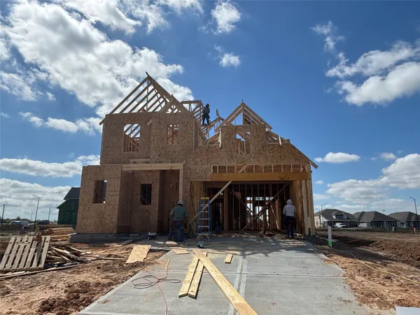 $569,900 | 18122 Sunlit Oasis Drive, Webster, TX 77598