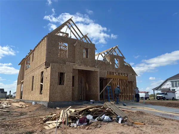 $569,900 | 18122 Sunlit Oasis Drive, Webster, TX 77598