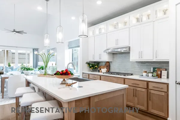 $569,900 | 18122 Sunlit Oasis Drive, Webster, TX 77598