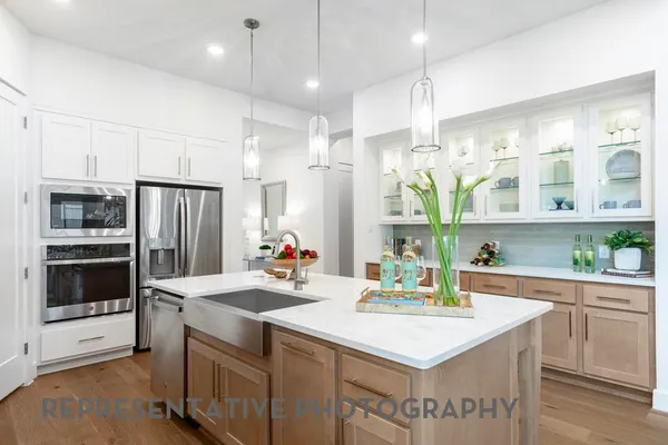 $569,900 | 18122 Sunlit Oasis Drive, Webster, TX 77598