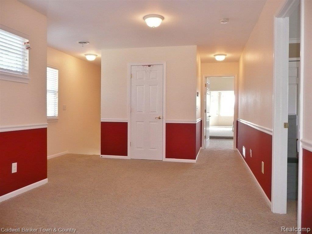 4004 Clifford Road Brighton, MI 48116 - Photo 15 of 23 Upstairs Landing