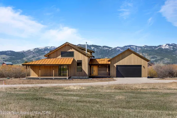 $1,975,000 | 6322 Fox Springs Drive, Victor, ID 83455