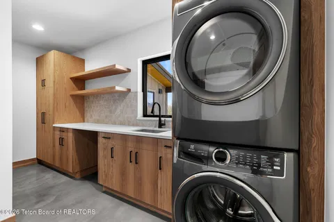 $1,975,000 | 6322 Fox Springs Drive, Victor, ID 83455