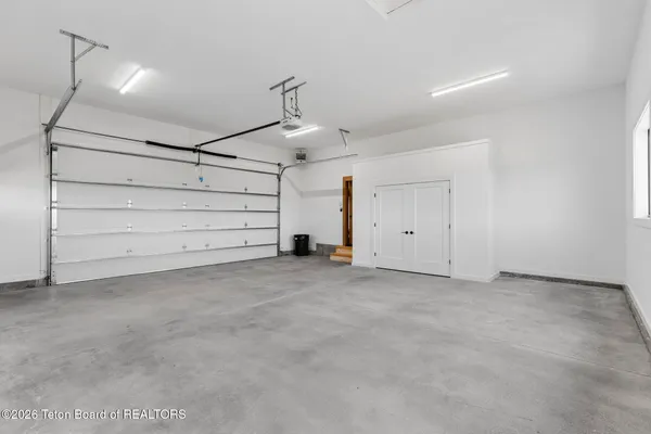 $1,975,000 | 6322 Fox Springs Drive, Victor, ID 83455