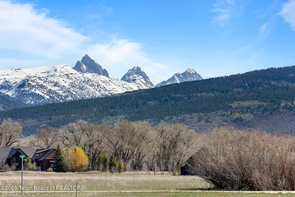 $1,975,000 | 6322 Fox Springs Drive, Victor, ID 83455