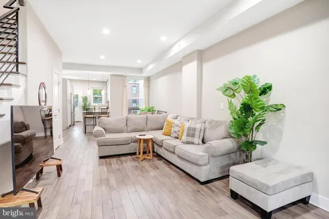 $1,175,000 | 113 R Street Northeast, Washington, DC 20002