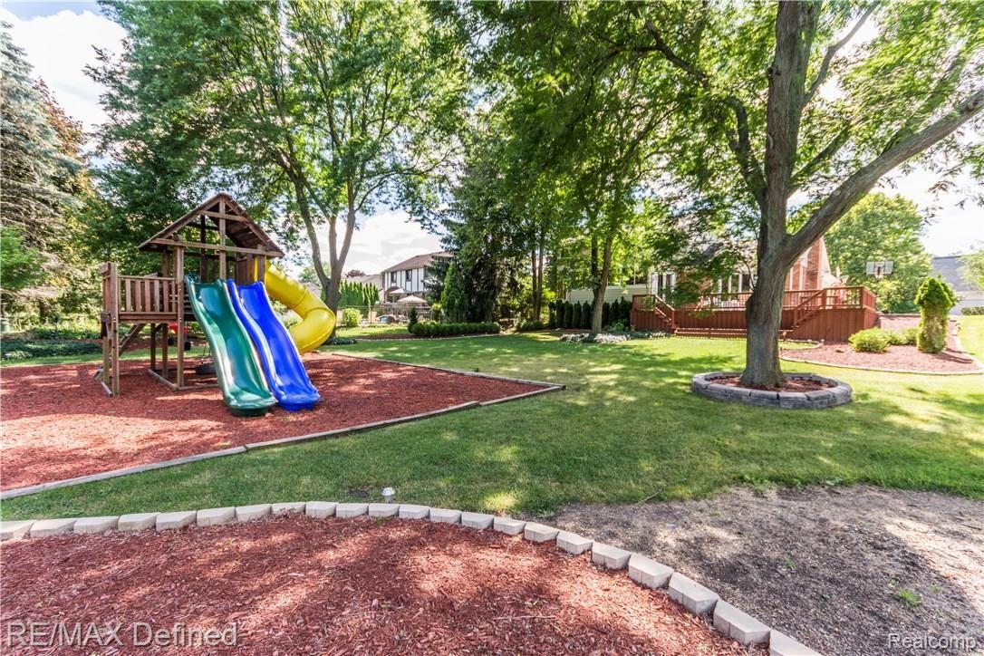 1514 Lomas Verdes Rochester, MI 48306 - Photo 14 of 57 1514 Lomas Verdes-47.jpg