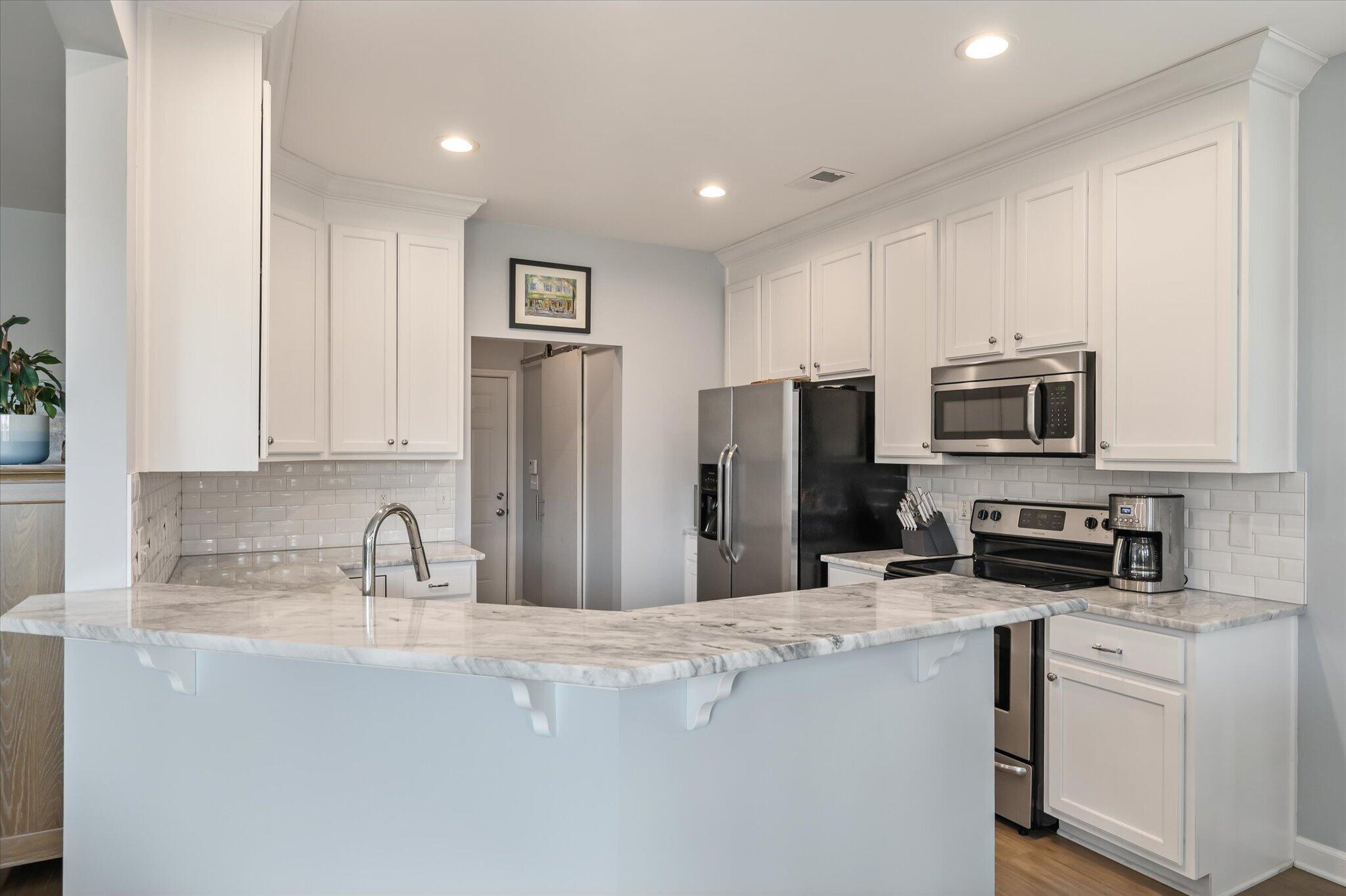 1705 Blalock Street Mount Pleasant, SC 29466 - Photo 13 of 60 Kitchen