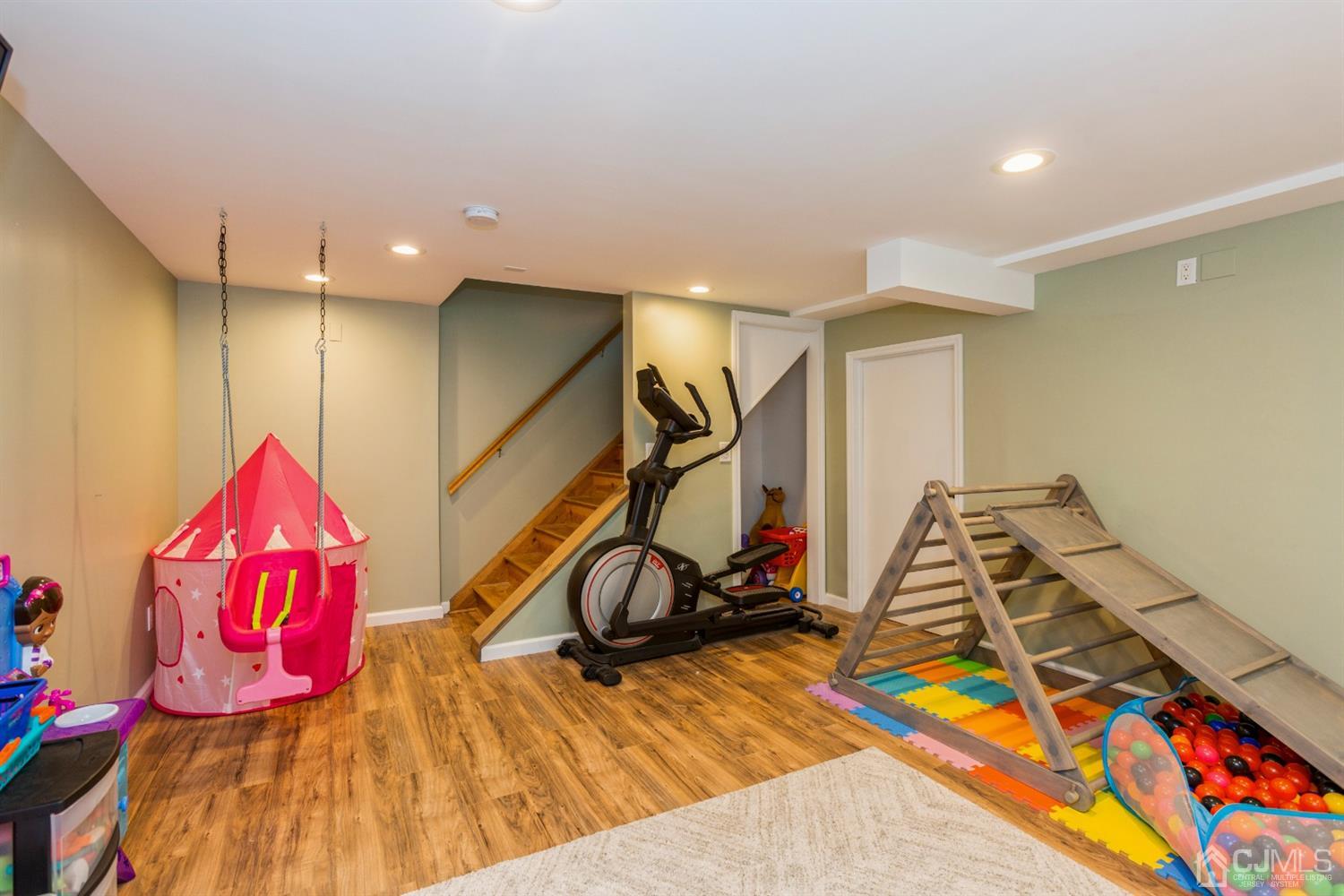 324 Walnut Street Dunellen, NJ 08812 - Photo 17 of 25 Gallery Image 17