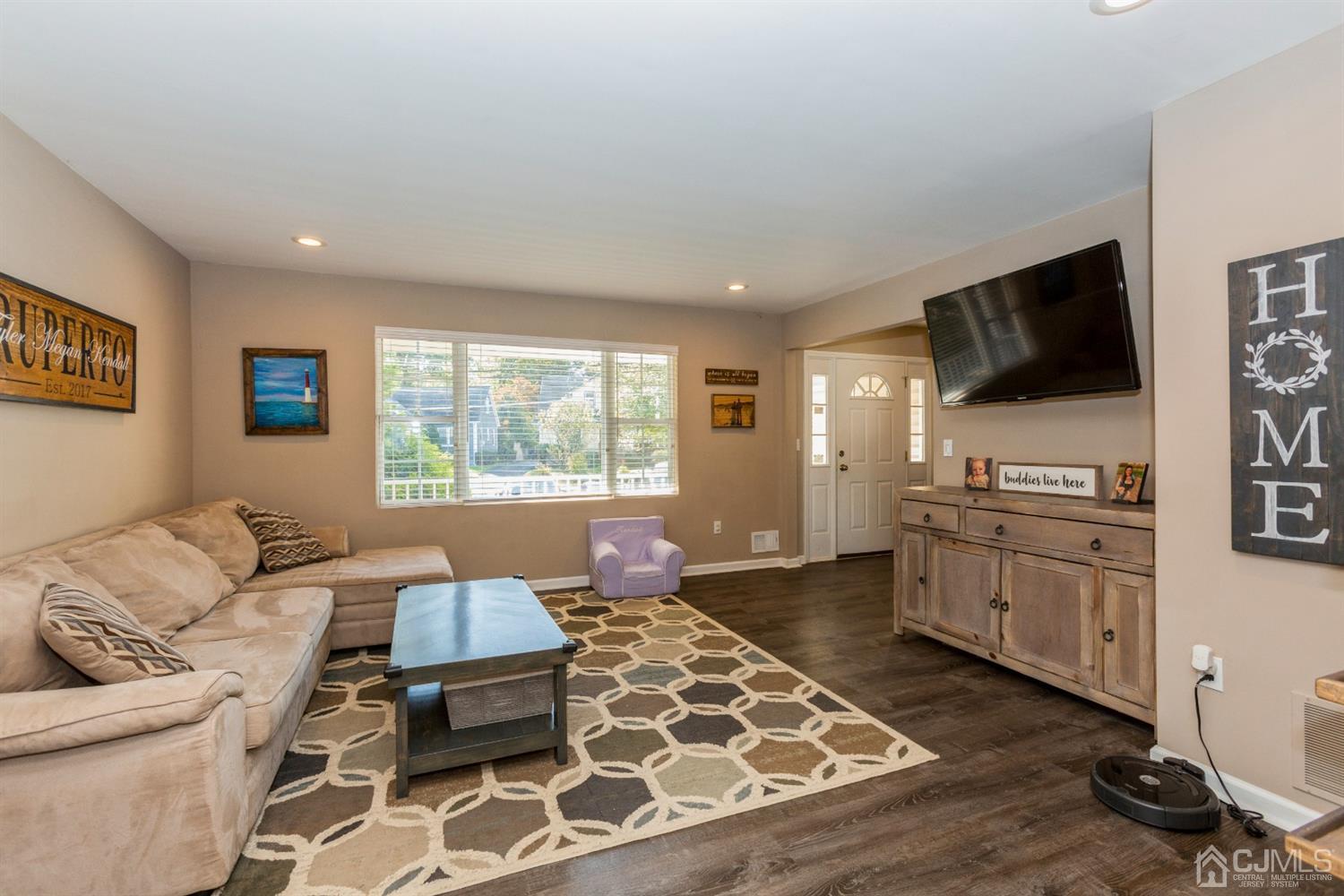 324 Walnut Street Dunellen, NJ 08812 - Photo 10 of 25 Gallery Image 10