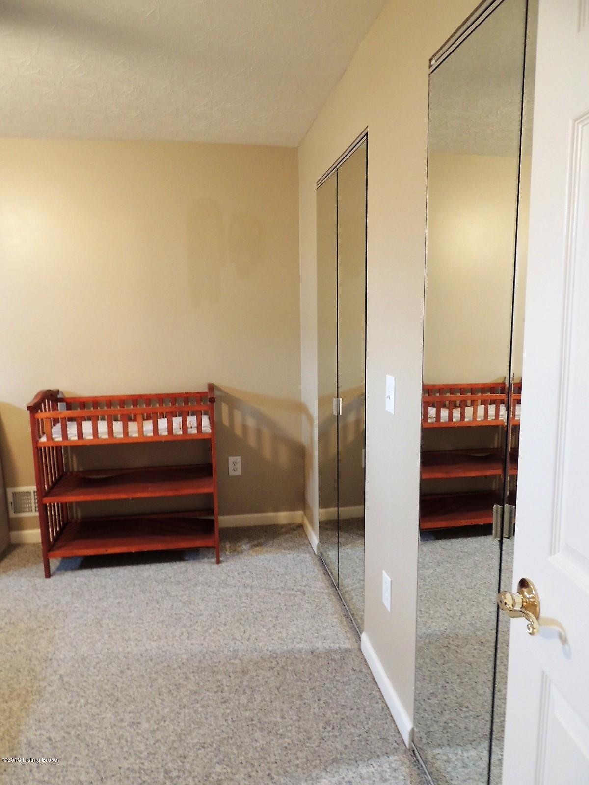 8213 Lacevine Road Louisville, KY 40220 - Photo 19 of 86 Basement Suite