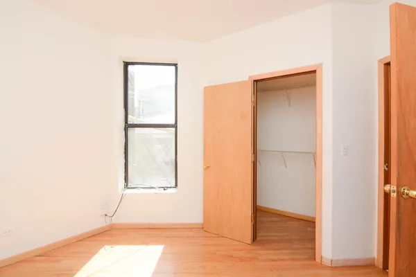 $1,700 | 537 North Claremont Avenue, Unit 1, Chicago, IL 60612