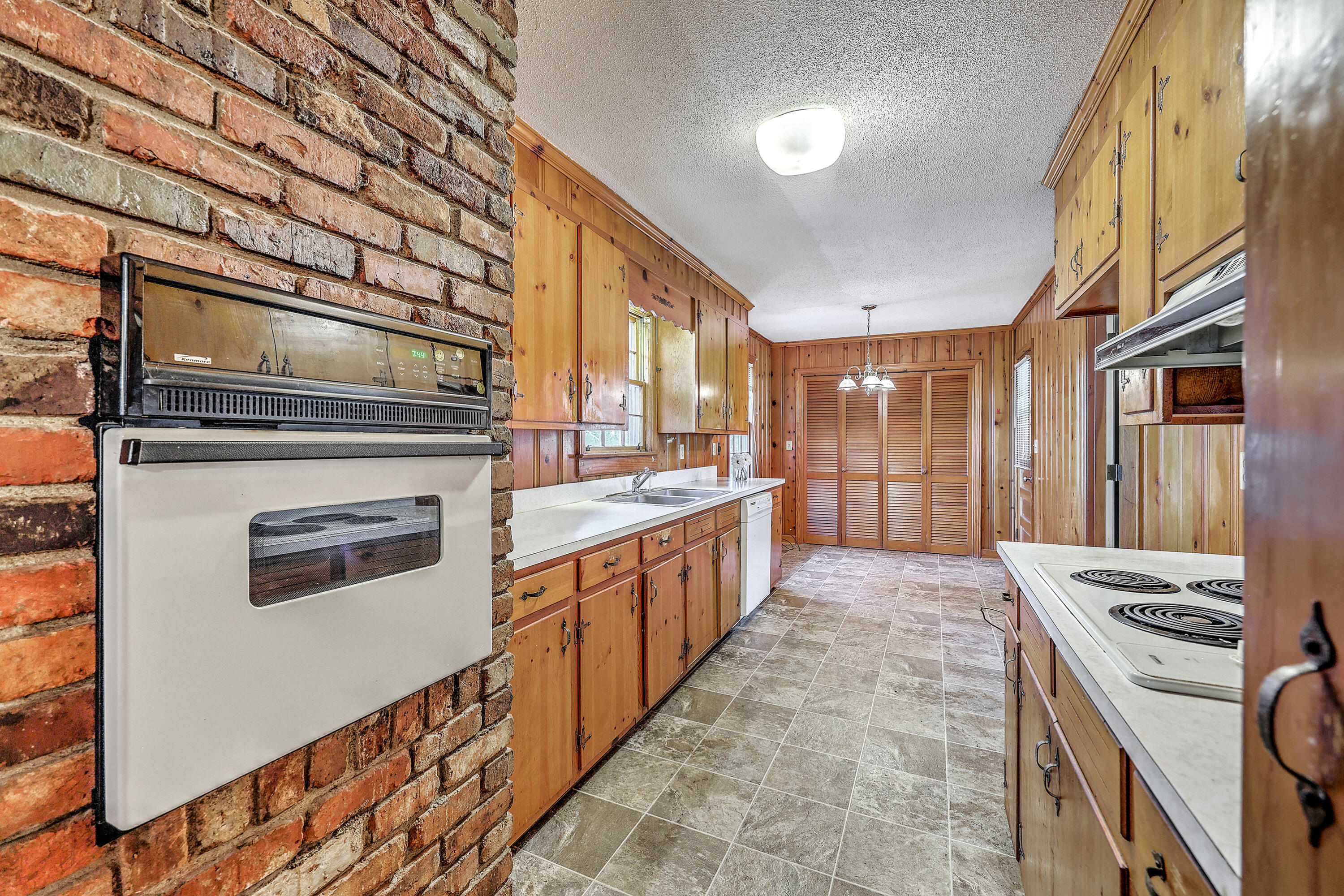 1915 Cheltenham Lane Columbia, SC 29223 - Photo 28 of 38 ZYN_7429_30_31_32_33_34_35