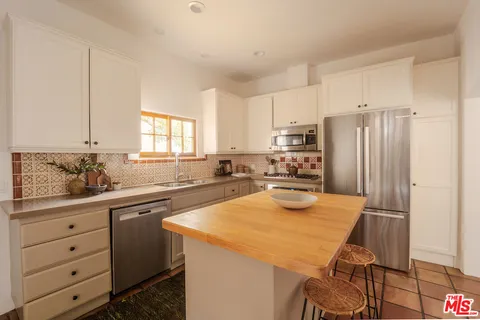 $2,395,000 | 2501 Kenilworth Avenue, Los Angeles, CA 90039