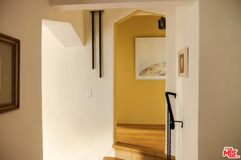 $2,395,000 | 2501 Kenilworth Avenue, Los Angeles, CA 90039