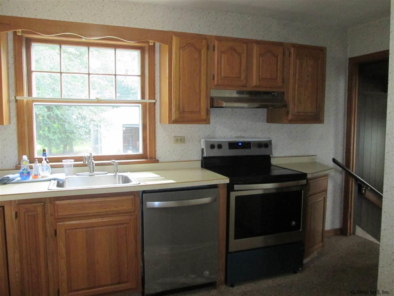 1221 Highbridge Road Rotterdam, NY 12303 - Photo 17 of 32 Photo 18