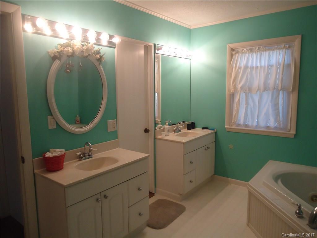 1198 Shoal Creek Road Balsam Grove, NC 28708 - Photo 12 of 21 Gallery Image 12
